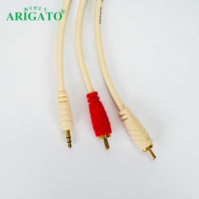 Dây Loa Trắng 1-2 Arigato 1.5m
